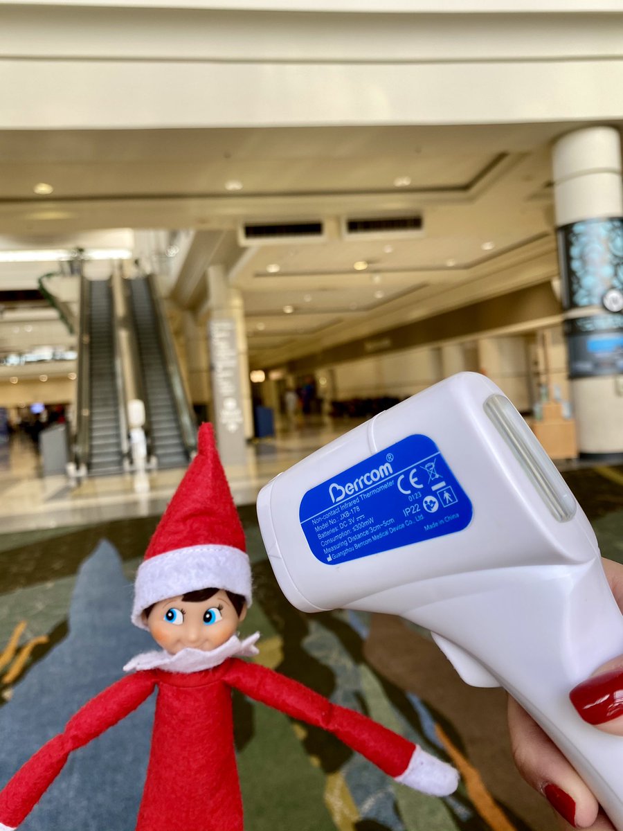 OCCC's tweet photo. Brace your “elves”... the @ORLWinterfest is here, and Santa has loaned us some very special guests to make sure everyone is #MeetingSafely at the OCCC! Remember: ⁣
⁣
😷 Wear your mask ⁣
🧼 Wash your hands regularly ⁣
🌡 Temperatures checked on entry https://t.co/dzOVTjcLJj