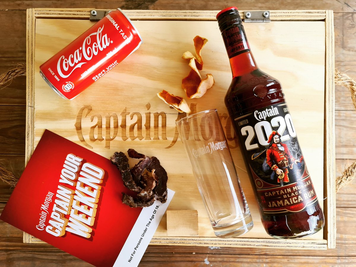 MoreThanFoodMag's tweet photo. Ke Dezember bru &amp; this means it's time to own festive nama weekend groove.

@CaptainMorganSA wants you to spice up your weekend!

Invite your friends &amp; take the #CaptainsChallenge by showing us which Captain you are.

#CaptainsWeekend #MoreThanFoodMag #RealPeopleRealTalk https://t.co/JvutIJN2Pc
