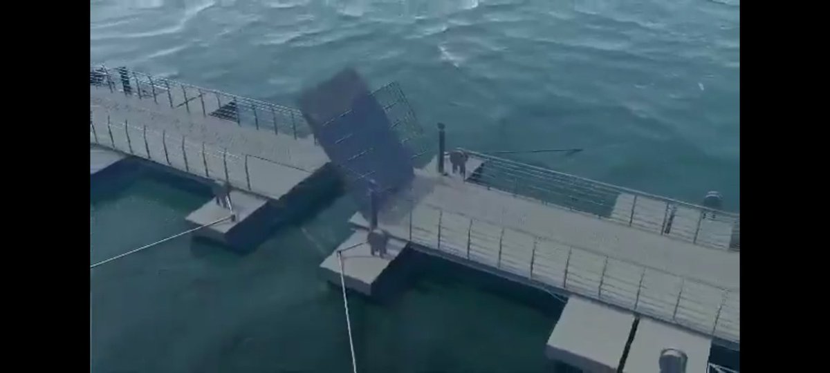 solo_ambuku's tweet photo. @FauzKhalid R.I.P. #Mombasa comrade Jagero, we'll still pursue and bust the #SGRheist , and debunk the #LikoniFloatingBridge fairy tales in your honour, aluta continua! ππͺ https://t.co/zv7NrbfaFm