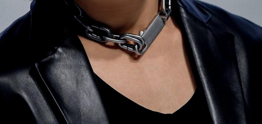 archivesgguks's tweet photo. details of the hottest man. https://t.co/UFXNU6Ju85