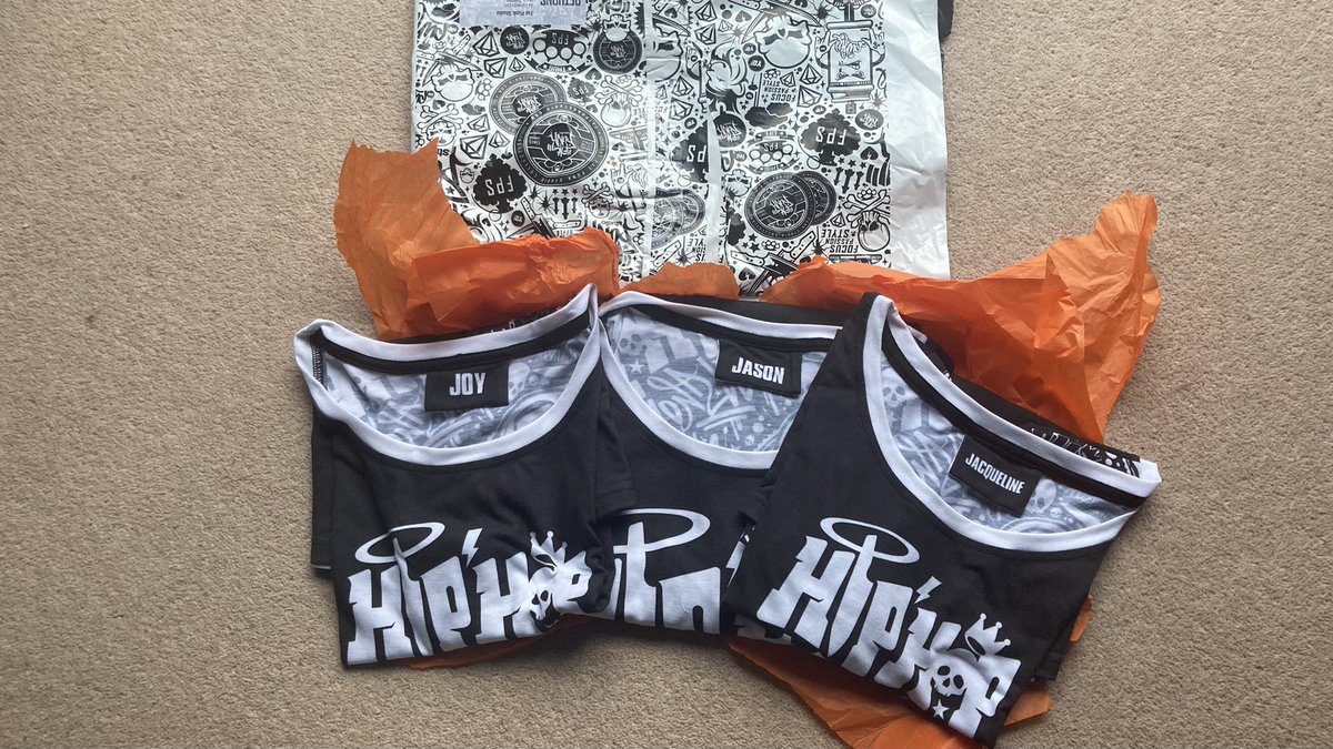 jason_mccrellis's tweet photo. So stoked these have arrived. Top quality & great design. Can not wait to be cooking in these thank you to @fatpunkstudio love working with you guys 😜🤙🏾
#streetfoodchef #freelancechef #chefforhire #privatechef https://t.co/1P2WzIETnf