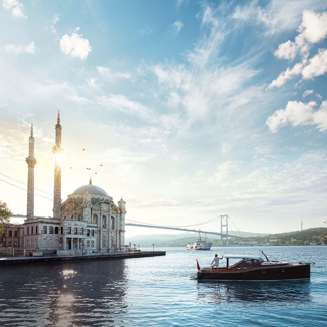 GoTurkiye's tweet photo. There are magnificent moments that Istanbul can offer at every moment of the year. Have a cup of tea and sit back while the magic of the city does the rest!
#SafeInIstanbul #SafeInTurkey https://t.co/cbtJtJtHYo