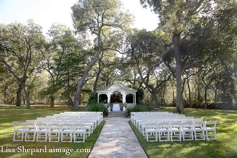ChateauOn's tweet photo. The Chateau gazebo is a favored ceremony site that allows for small or large guest totals while still providing an intimate setting.  We'd love to show it to you, call us at 512-699-4852.
#weddingday #weddingplanning #wedding #weddingideas #weddingvenue https://t.co/8nSKvO4bAh