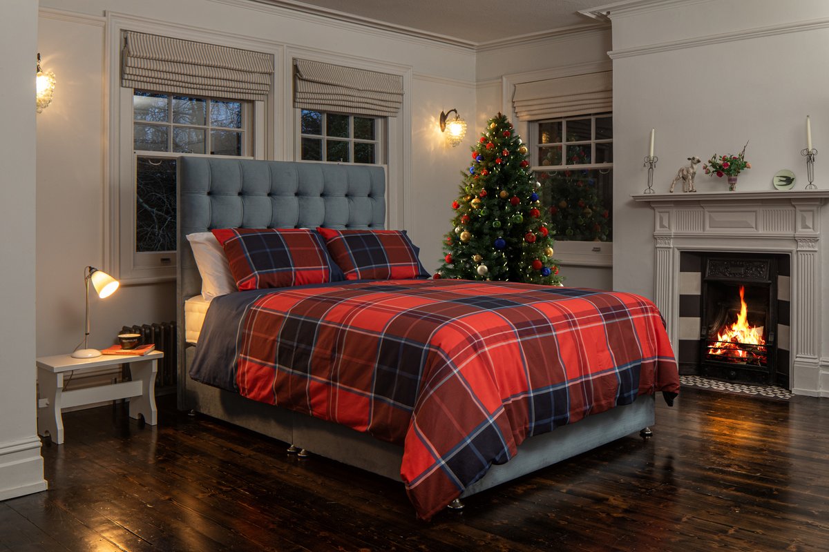 Just twenty more sleeps until Christmas!! 'Tis the season for perfect sleep!

#perfectsleep #Christmas2020 #Christmasbedroom