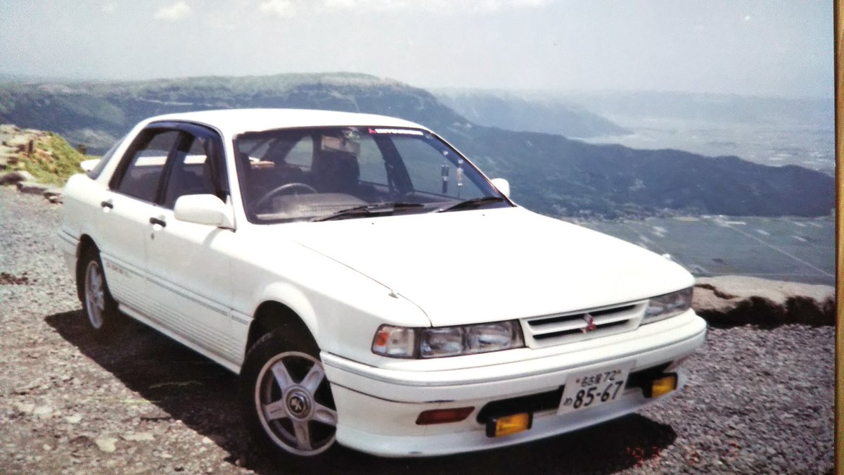 RETURN_HORNET's tweet image. #三菱乗りと繋がろう2020冬
#前愛車・現愛車比べてみようシリーズ 
最近ギャランフォルティスSB納車
13年振りに、三菱乗り復帰です