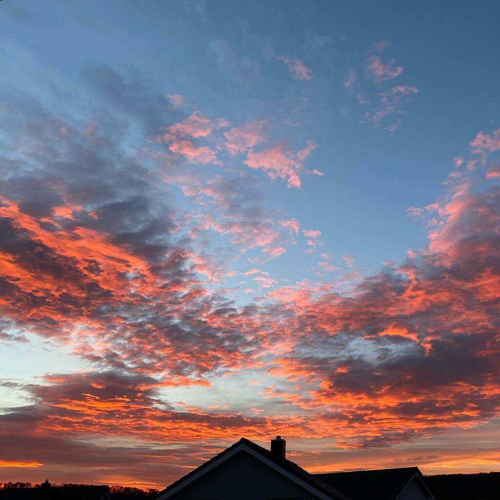 When things change inside you, things change around you.
.
.
.
#quote #quoteoftheday #quotesaboutlife #lifequotes #selflove #deepquotes instagr.am/p/CIahkSRhT9_/