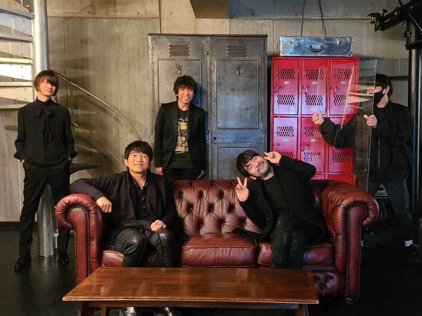 鹿野 淳 Musicaでmr Childrenと取材をしました 次号の表紙巻頭特集です 桜井君ソロ核論取材と4人全員による全曲解説の二本立て 合計5時間半による総力取材となりました アルバム Soundtracks が何故 今までとは異なる挑戦による 今までとは異なる 鹿野 淳 Musicaでmr Childrenと取材をしました 次号の表紙巻頭特集です 桜井君ソロ核論取材と4人全員による全曲解説の二本立て 合計5時間半による総力取材となりました アルバム Soundtracks が何故 今までとは異なる挑戦による 今までとは異なる