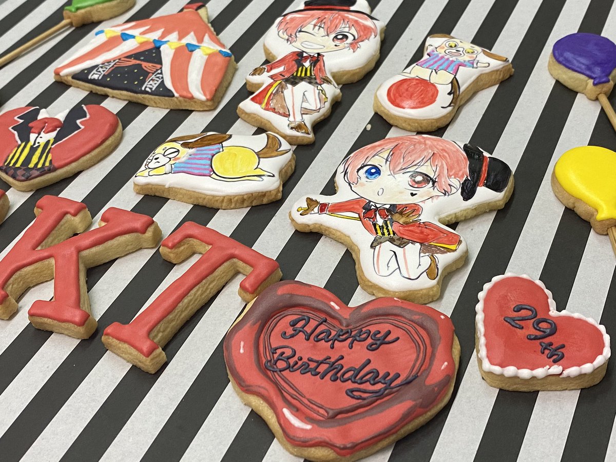 yellow6month's tweet photo. 遅くなってしまったけれど、
バースデーケーキ作らせていただきました🎂
RedParadeをテーマに❤️

29歳の1年が
さかたんの笑顔がはじける
1年になりますように✨✨

娘と一緒に応援しています❤️

#となりの坂田誕生祭2020 
#あほの坂田誕生祭2020 
#となりの坂田 #あほの坂田 #RedParade https://t.co/0Y9DhX3GhY