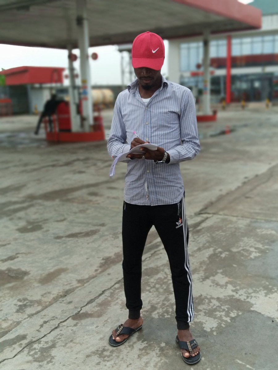 Wisdomchukwueb6's tweet photo. So what do you do for a living?
Me;
#architecturaldesign  and #Buildingconstructions 

#EndSARS #JowoVideo #Adebayor #DuncanMighty  #CongratulationsDoc https://t.co/9oY09fci1c