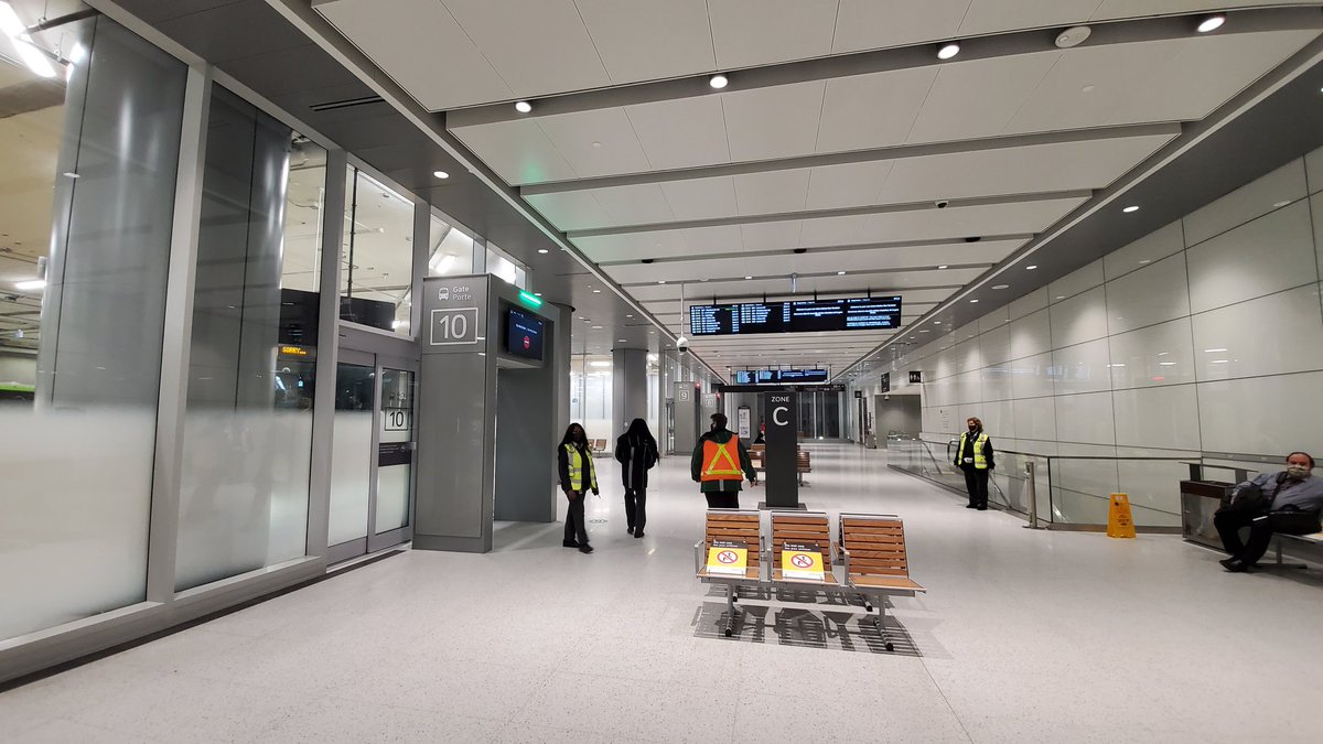 Here's how to find your bus. Before departure, check for the zone. Go to zone. Closer to departure, gate number at zone will then be displayed. Three zone references in one tweet, so good morning  @PlannerSean  @g_meslin  @alexbozikovic  @Michael_A_Mizzi