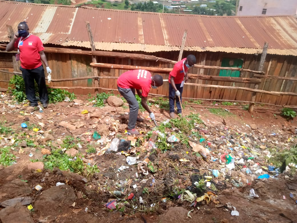 MoureenMueni11's tweet photo. Has the ban on plastic bags helped to deal with environmental pollution in urban areas? #EUAmrefKochCleanUP https://t.co/vRhLeKQEBX
