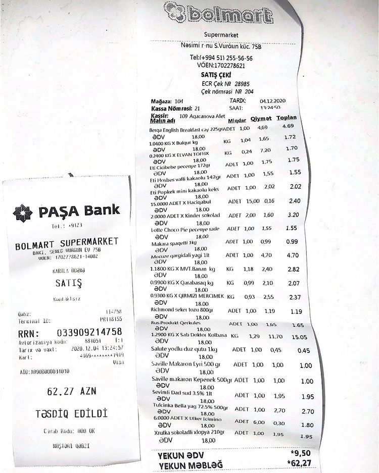 Şəkilllərdə gördüyünüz balacanın adı Ömərdir (P.S 2-ci şəkili özü çəkib😌).Ömərin atası Qazi Zabit Əmiraslanov Nizami Şirzad oğludur. 
Biz onu ziyarət etdik və baş verənləri özundən və ailəsindən dinlədik.Xocavənddə döyüş zamanı yanında partlayan mərmi nəticəsində bədəninin bir