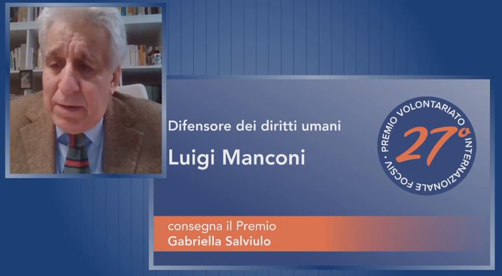 FOCSIV's tweet photo. A Luigi Manconi di @abuondiritto il Premio come Difensore dei Diritti Umani. Consegna Gabriella Salviulo Università di Padova. #Vipremio2020 #5dicembre #volontariato https://t.co/pRiTwGyGMq