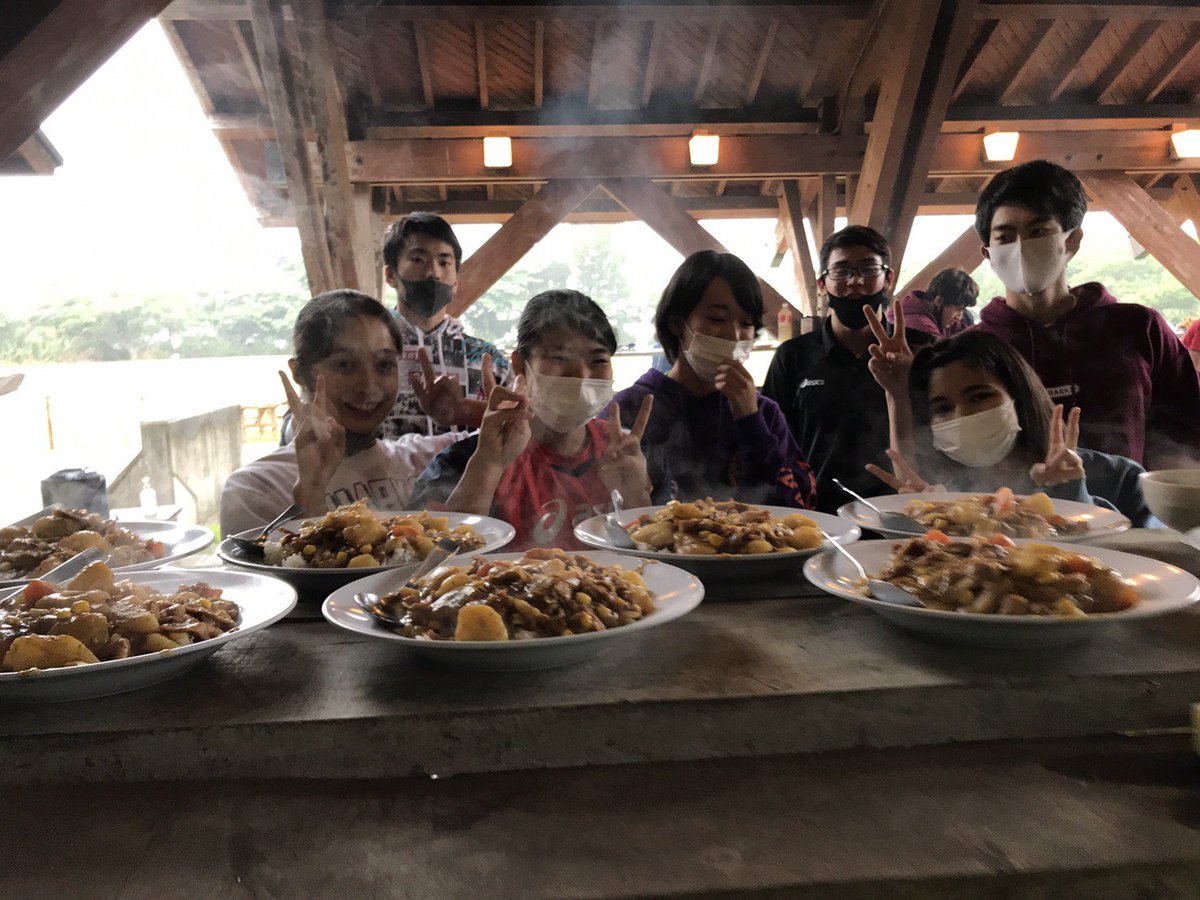 nhst___oki's tweet photo. 今日はsharksチキチキ遠足で糸満青少年の家で野外炊飯器と、バレー大会をしてきました！
とても思い出に残る楽しい１日になりました🙏🏼
連れて行ってくれた保護者の方、大城先生本当にありがとうございました！
冬の練習も頑張ります！✨ https://t.co/0yrNDyVns0
