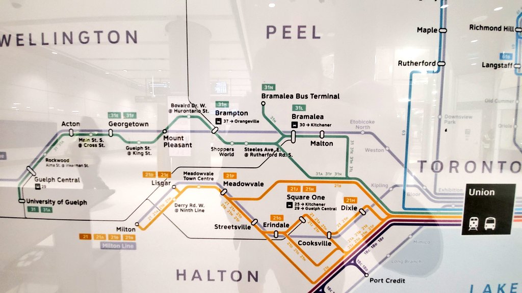 Awesome new  @GOtransitBus map for busses from Union Station. Haven't seen this version before. Printed on December 1st. cc  @HealthyCityMaps  #gotransit  @transitmap  @christofspieler 1/