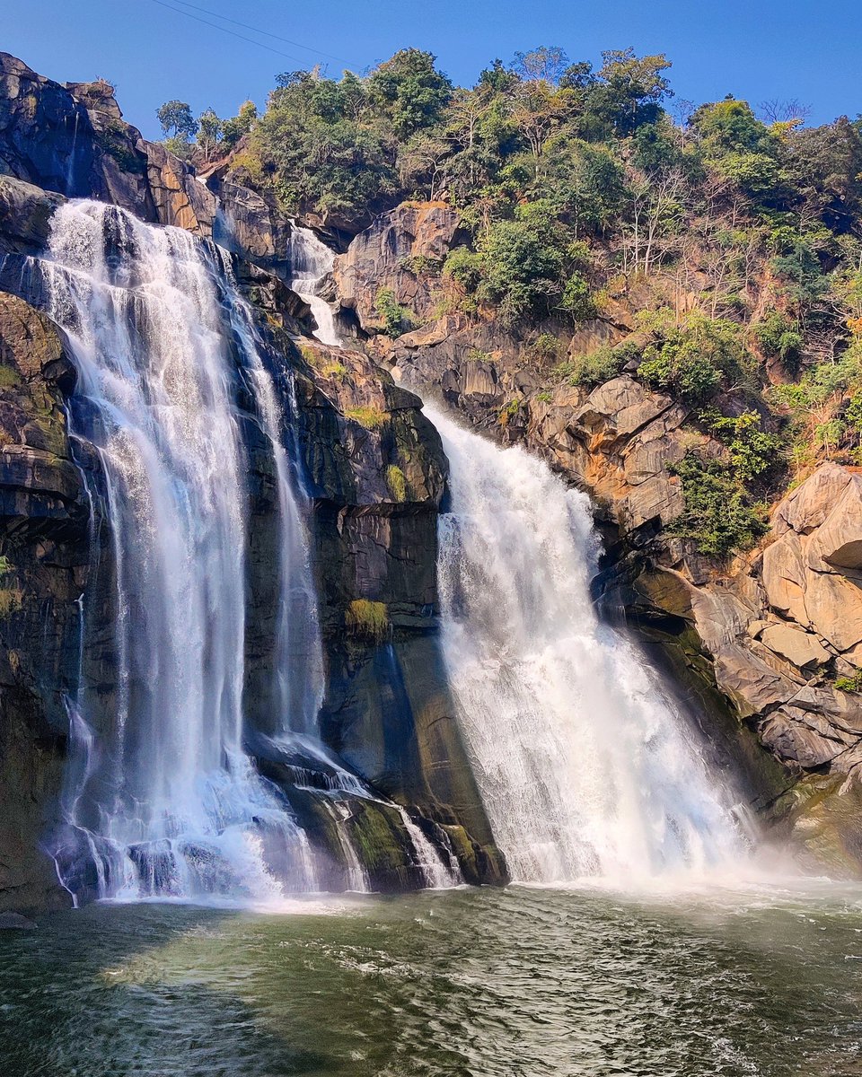 VisitJharkhand's tweet photo. The Hundru Falls in Jharkhand is situated at a distance of 45 kilometers from the main city of Ranchi. The scenic splendor of this falls captivate the attention of the tourists to a large extent and offer them with a memorable and unique experience.
@HemantSorenJMM @JharkhandCMO https://t.co/jGoRUGLQDd