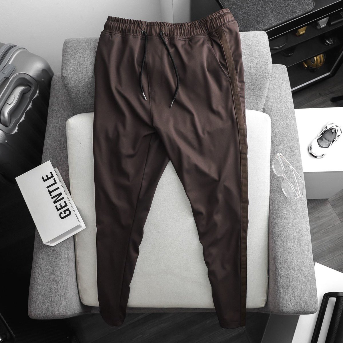 patong92's tweet photo. 𝐍𝐞𝐰 𝐂𝐨𝐥𝐥𝐞𝐜𝐭𝐢𝐨𝐧 𝐣𝐨𝐠𝐠𝐞𝐫  🔥

▪️Size: 29, 30, 31, 32, 34 
▪️ລູກຄ້າສັ່ງຊື້ອອນລາຍ ເອົາໄປໃສ່ບໍ່ໄດ້ ສາມາດເອົາກັບມາປ່ຽນຂະໜາດຢູ່ຮ້ານໄດ້.​ ຂໍພຽງບໍ່ແກະກາອອກ
📍ສະຖານທີ່: ຕັ້ງຢູ່ບ້ານສະຫວ່າງ ແຖວໂຮງກາຍະສິນ ມາທາງດົງປາແຫຼບ100ແມັດ ຮ້ານຢູ່ຊ້າຍມືກ່ອນຮອດ BigC 

ໂທ/WA: 020 99988669 https://t.co/NUhUoIopqZ
