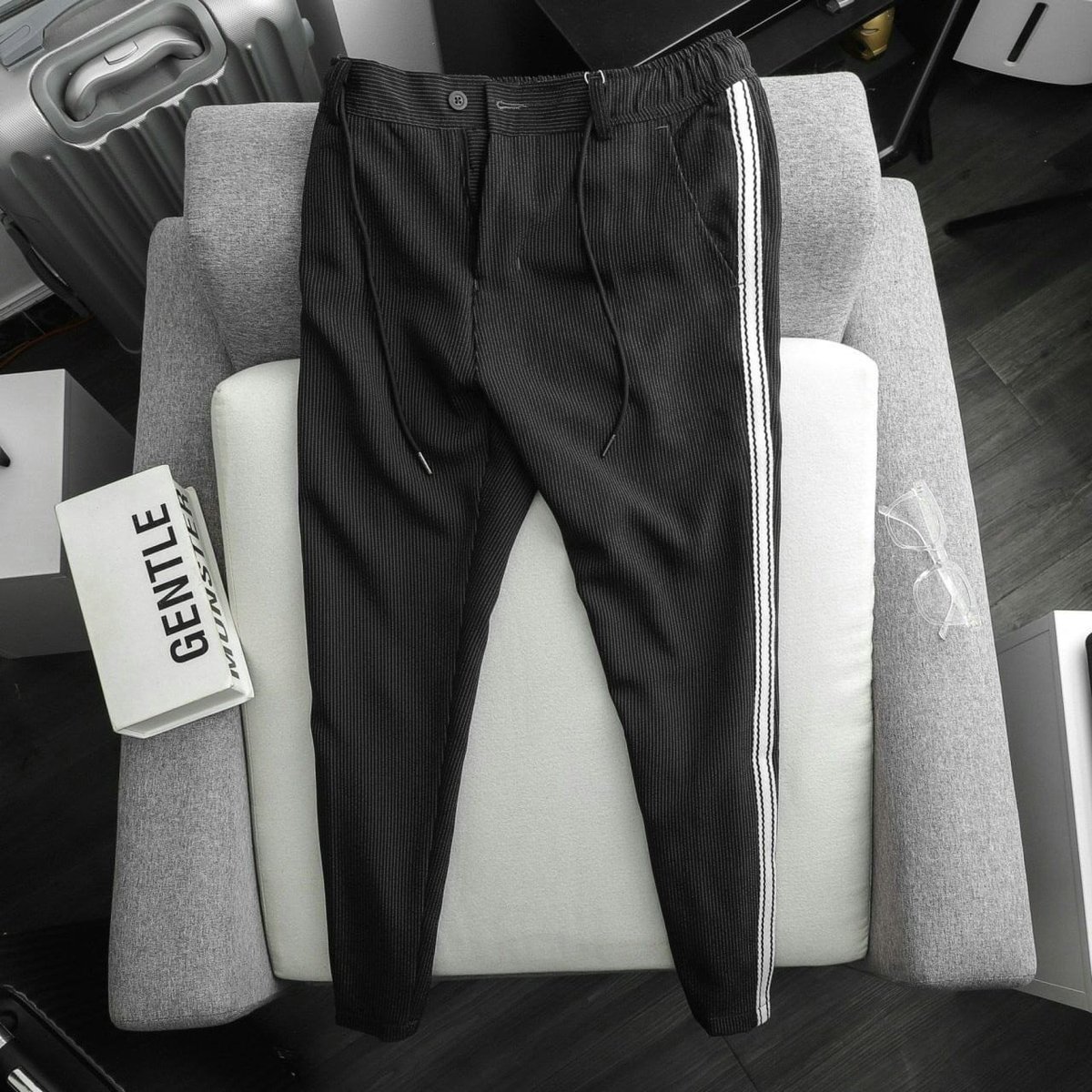patong92's tweet photo. 𝐍𝐞𝐰 𝐂𝐨𝐥𝐥𝐞𝐜𝐭𝐢𝐨𝐧 𝐣𝐨𝐠𝐠𝐞𝐫  🔥

▪️Size: 29, 30, 31, 32, 34 
▪️ລູກຄ້າສັ່ງຊື້ອອນລາຍ ເອົາໄປໃສ່ບໍ່ໄດ້ ສາມາດເອົາກັບມາປ່ຽນຂະໜາດຢູ່ຮ້ານໄດ້.​ ຂໍພຽງບໍ່ແກະກາອອກ
📍ສະຖານທີ່: ຕັ້ງຢູ່ບ້ານສະຫວ່າງ ແຖວໂຮງກາຍະສິນ ມາທາງດົງປາແຫຼບ100ແມັດ ຮ້ານຢູ່ຊ້າຍມືກ່ອນຮອດ BigC 

ໂທ/WA: 020 99988669 https://t.co/NUhUoIopqZ