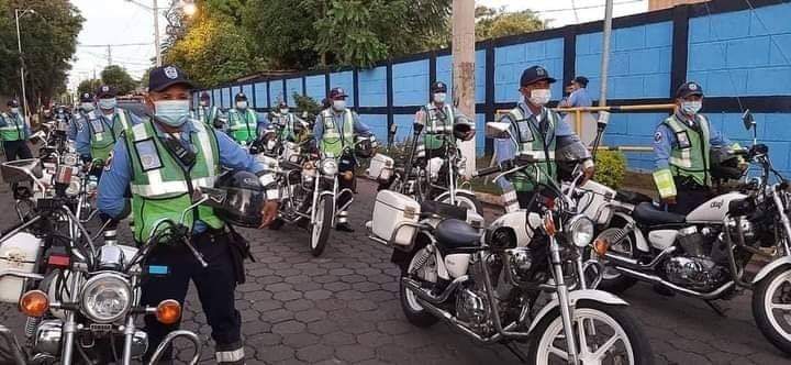 PoderRevolucio1's tweet photo. #Ahora festividades religiosas en seguridad!!! Se da banderillazo para salida de brigadas policiales!!! Dios bendiga nuestra #Nicaragua

#DanielMiPresidente2021 
#5deDiciembre https://t.co/TvkqJyCY5F