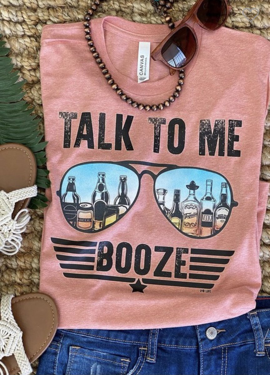 LayHeaDesigns's tweet photo. It’s Saturday and we need a drink🍻 https://t.co/wzSGiYX1Sw