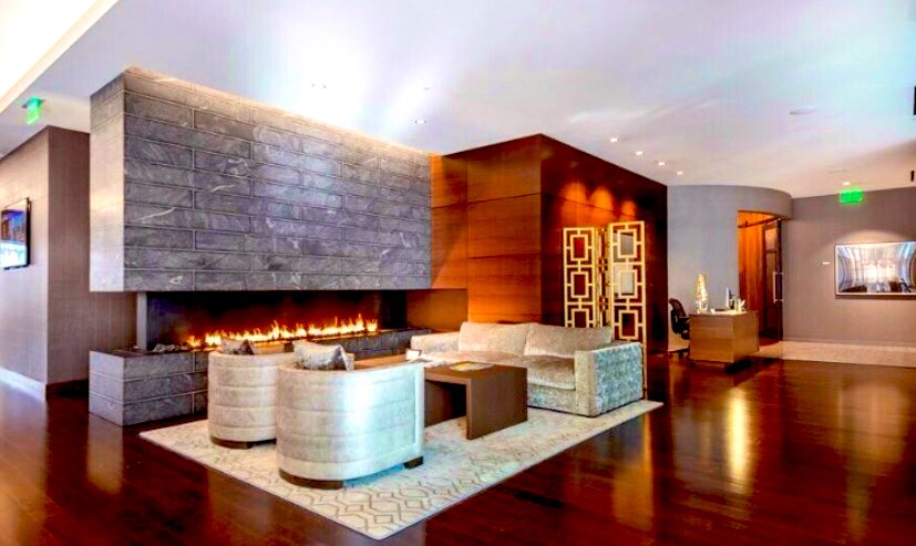 MscapeSF's tweet image. Winter sale in progress - savings on all of our most desirable products: @DellaRobbiausa @Loloirugs @BDIFurniture @copelandfurnit @WalnutCreekGov #hometheater #homedecor #holidaysale #wintersale2020 #diningtables #diningchairs #italianfurniture interior by @ameliahydeart