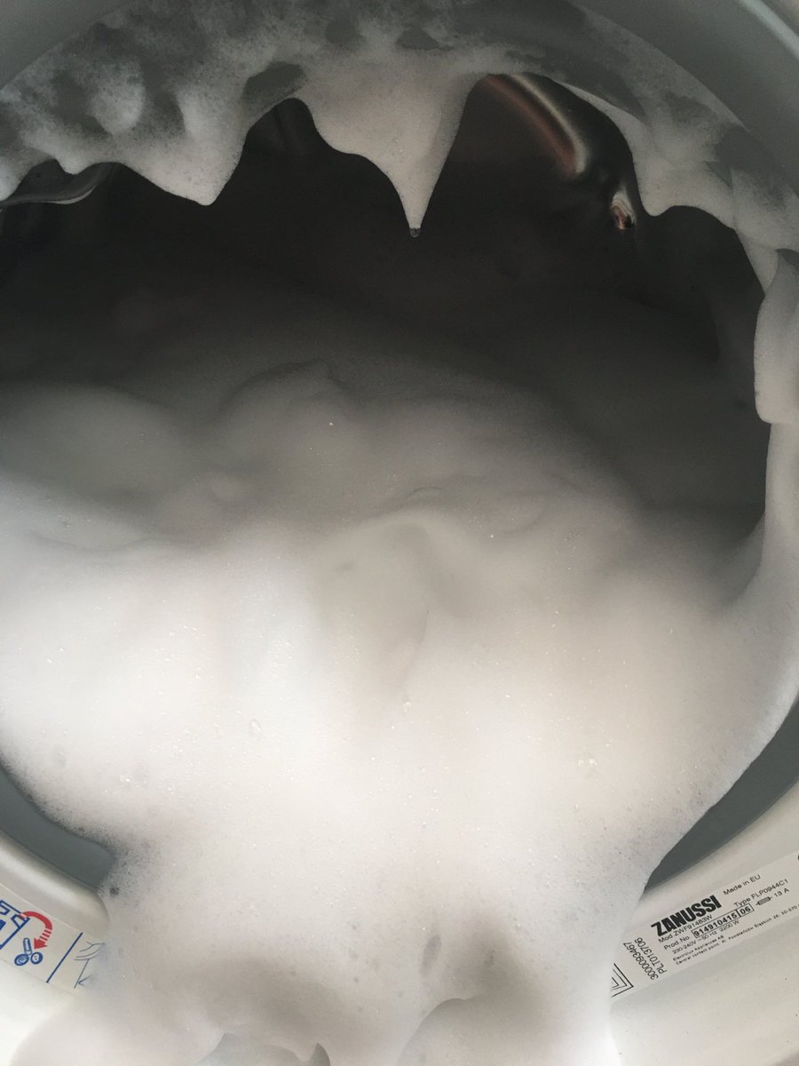 MummifiedMummy's tweet image. Well it seems I’ve forgotten how to use a washing machine 🤦‍♀️
Not quite the snow scene I’d been hoping for this weekend 🌨
#operatorerror #caniblametheelf