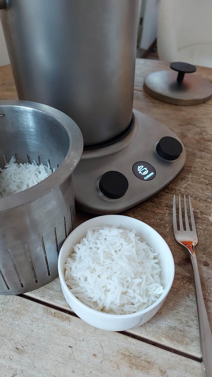 kippitFrance's tweet image. #JAREN la #bouilloire #multifonction vous permet de faire bouillir de l&apos;eau évidemment et tellement plus encore ... 

🍚 Cuisson du #riz : pas besoin de passoire, le panier cuisson laisse s&apos;égoutter votre riz et hop, il est prêt à être dégusté !

 #food #cooking #recettes #yummy