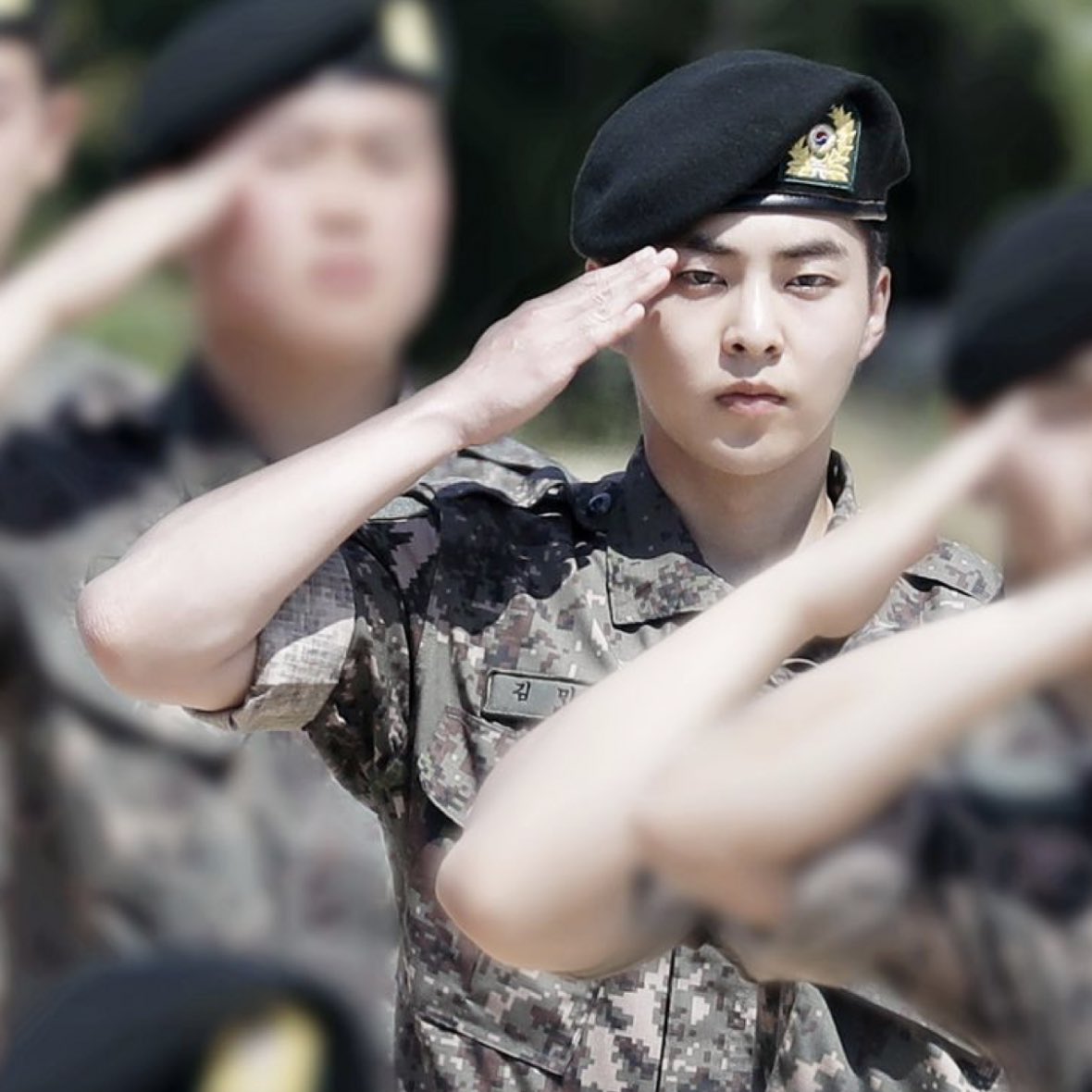 ExoLhazan's tweet photo. 📢 Duyuru: Çavuş Kim Minseok'un resmi terhis tagı🎖️

#️⃣ XIUMINYouServedWell
(6’da kullanmaya başlayalım )

RESMİ OLARAK ASKERİMİZE KAVUŞUYORUZ AERİ🥳🥳
#EXO #엑소 @weareoneEXO https://t.co/bLRuQDhrW8