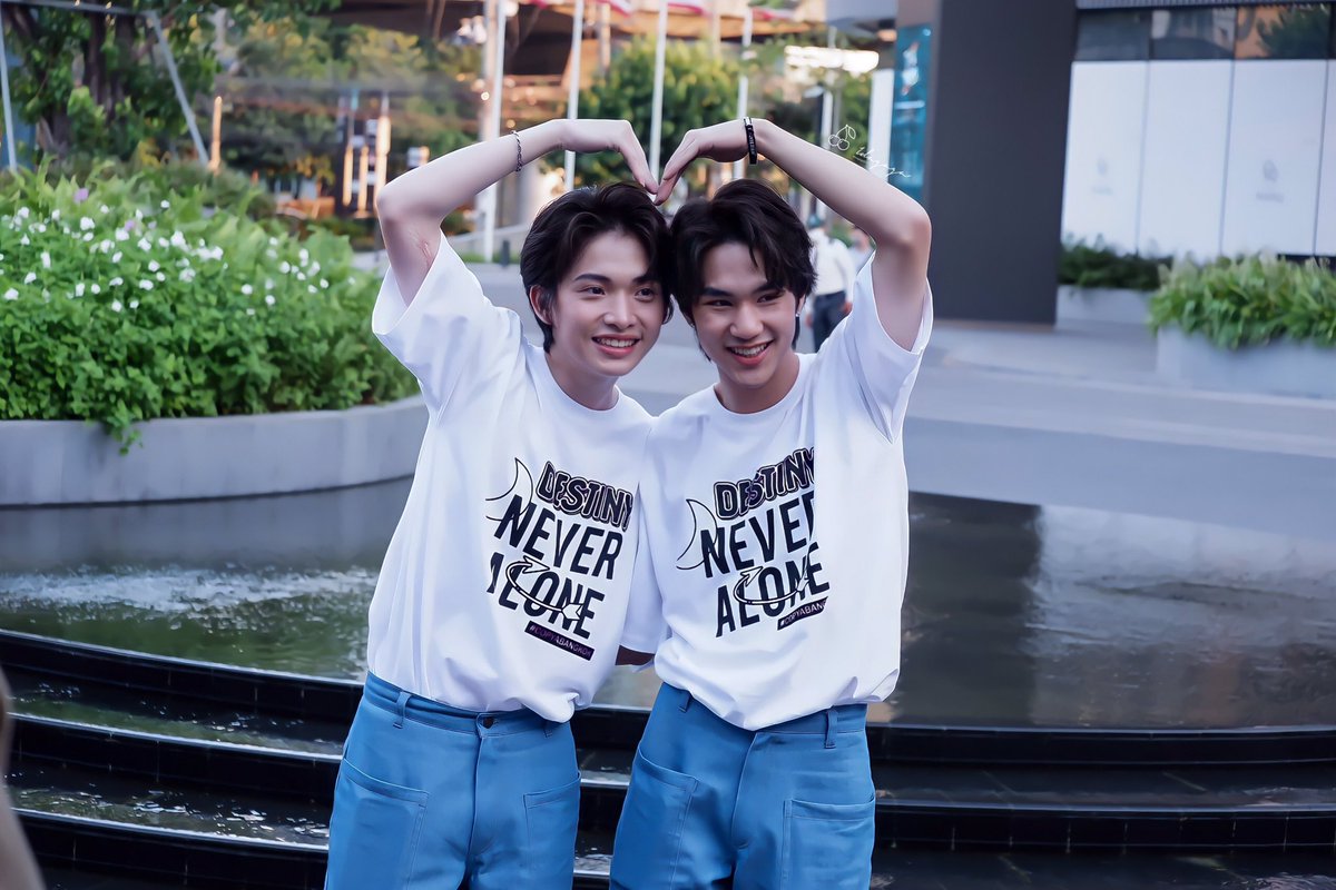 idagaga2011's tweet photo. น๊าาาาร๊ากก❤️ #taitnp #leo_prp  #leoprp_world #บทเพื่อนบทเพลง 
#โอโซนของโอไต๋ #โอว่าดีไต๋ก็โอเค #YouNeverEatAlone https://t.co/4k0mFLD9Nr