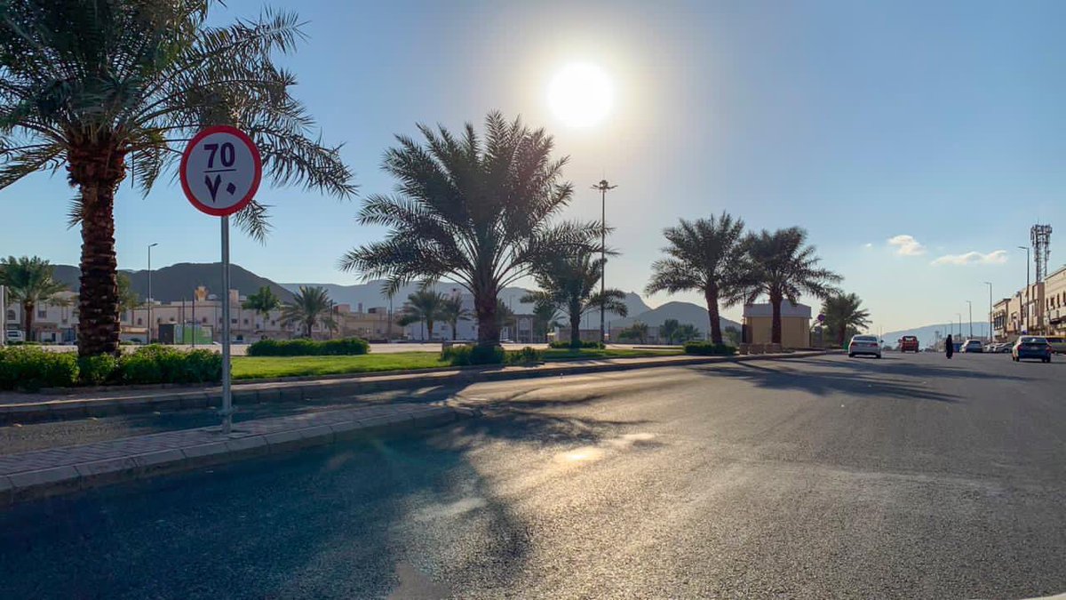 MED_Projects's tweet photo. 🔴

إعادة تحديد السرعة عند ممشى الهجرة لتكون 70 كلم/س بدلاً من 80 كلم/س

#المدينة_المنورة https://t.co/Yb4c2AHrBd