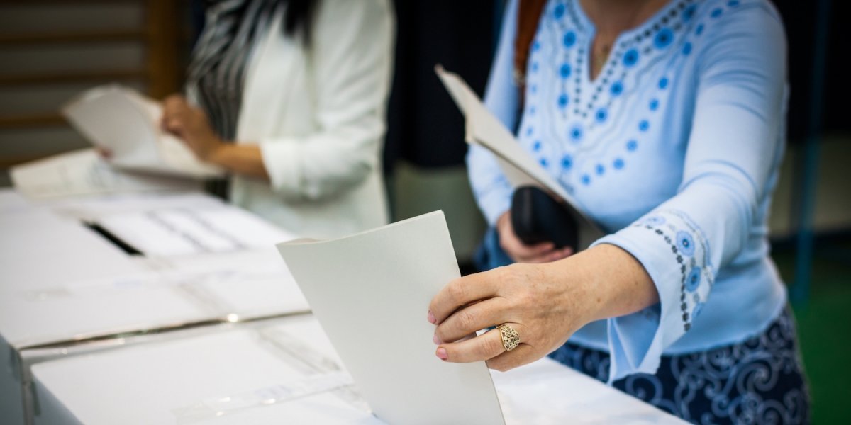 20) Thailand’s NECTC has developed a blockchain-based voting system for elections to eliminate the need to travel to polling stations & allow citizens to vote through an email.Upon the completion of voting, the results will be tabulated ‘immediately’ and the data will be sent.