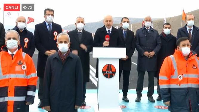 ahmetarslan36's tweet photo. Sarıkamış-Karakurt-Horasan BSK Bölünmüş Yolu'nun resmî açılışını Cumhurbaşkanımız Sn.@RTErdogan ve Bakanımız Sn.@akaraismailoglu'nun katılımıyla gerçekleştirdik.

Eser kazandırmanın mutluluğu ile; emeği geçenlere teşekkür ediyor, kazasız, belasız ve hayırlı yolculuklar diliyorum. https://t.co/zNAHnMQ1Se