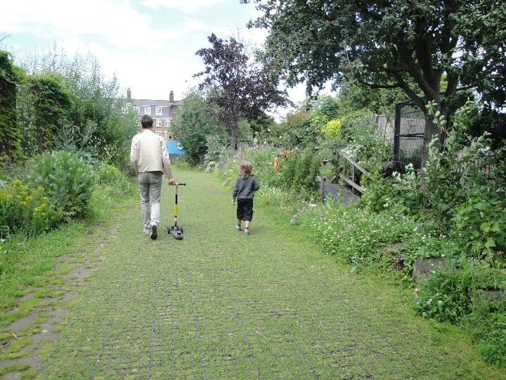 SOSspitzfarm's tweet photo. Since the recent redundancy of the Volunteer Coordinator, @spitz_cityfarm has cut family &amp; other groups from volunteering.We want to know why, since the core of it's constitution is based on serving youth, age, infirmity or disablement and poverty.
#internationalvolunteersday https://t.co/eCZIMy08Wn