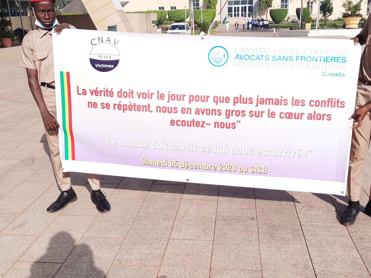 Audience publique de la #CVJRMali. "Pas de paix, ni de réconciliation sans la la vérité et la justice.
Signons pour la paix !
<a href="/ASFCanada/">Avocats sans frontières Canada</a> @AntoineStomboli <a href="/CVJR_MALI/">Commission Vérité, Justice et Réconciliation MALI</a> <a href="/sourille/">Emilie Simard</a>