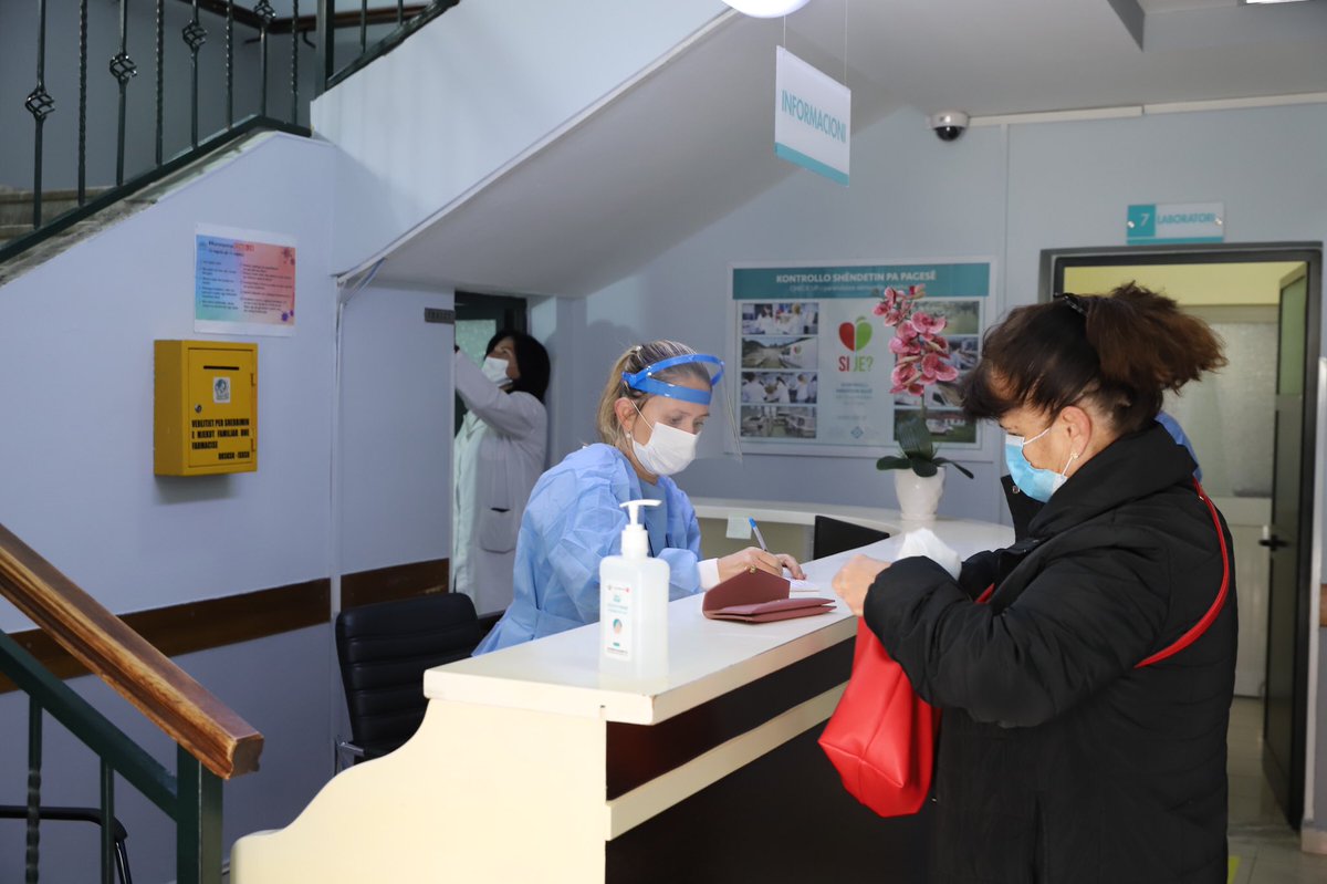 GManastirliu's tweet image. #Respekt për mjekët e familjes të qendrës shëndetësore nr. 2 në Tiranë dhe për të gjithë armatën e palodhur të mjekëve në të gjithë vendin, për punën shembullore që po bëjnë me ndjekjen dhe trajtimin e pacientëve të prekur nga #COVID19. 
#Bashkë 🤝