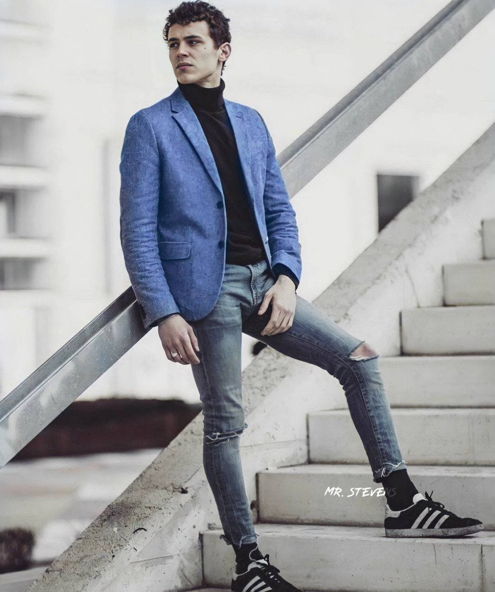 joselcms's tweet photo. and though the road is long, i look up to the sky, qnd in the dark i found,
i lost hope that i won't fly
and i sing along, got all i need when i got you and i

#OPSHENELDIDITAGAIN https://t.co/cTkDXok5AQ