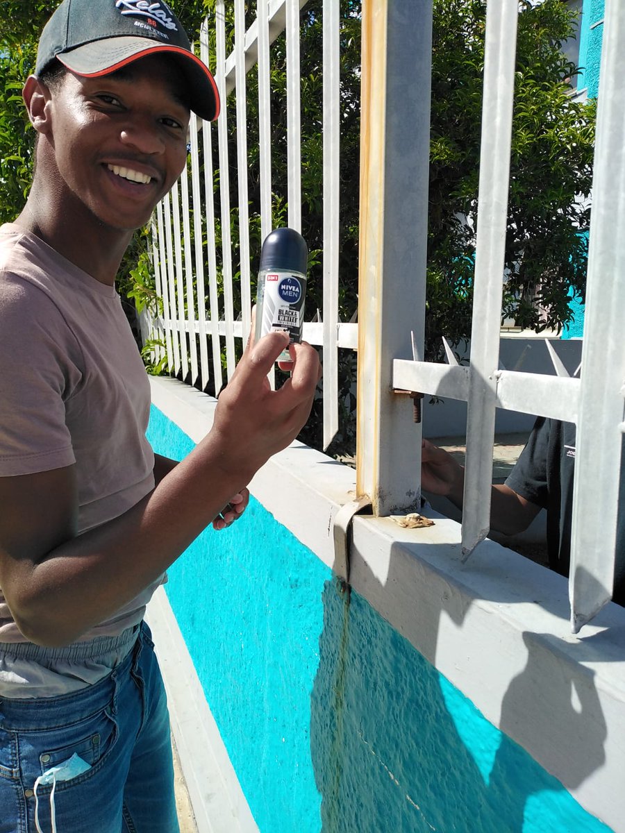 BrackayS's tweet photo. Short Story😭

@NIVEAMENUK
@MrHandsome_ZA @khanyisilejaman https://t.co/Hte6BLtse1