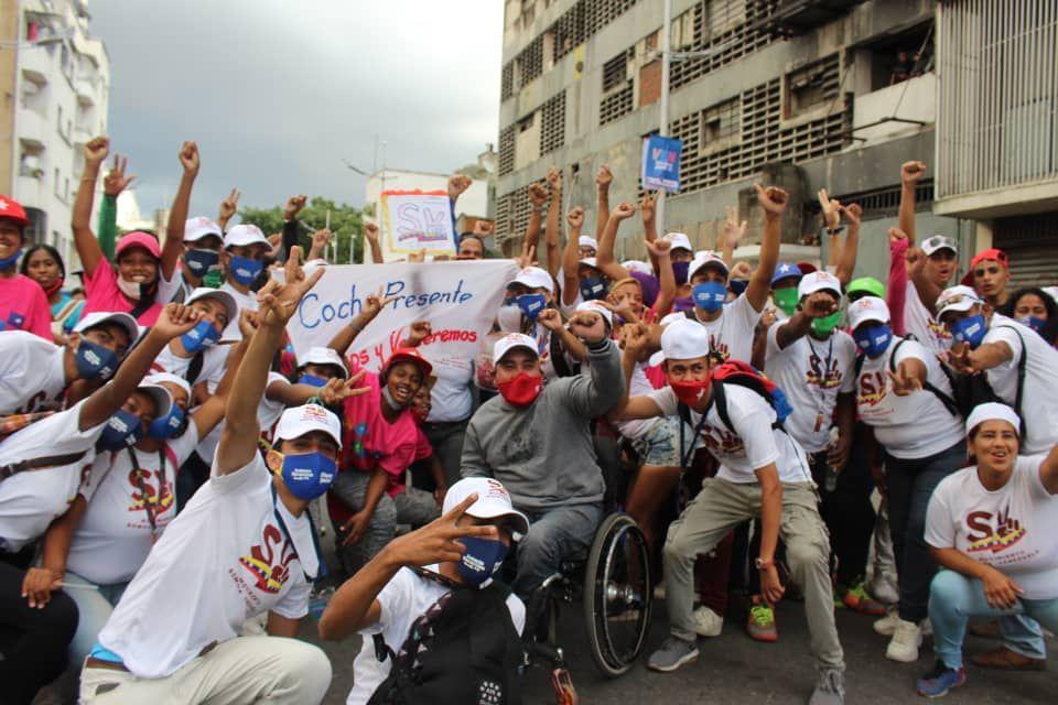 ConCiliaFlores's tweet photo. Para seguir garantizando la suprema felicidad del pueblo. 

Para legitimizar una vez más nuestro sistema democrático.

Este 6D ejerce tu derecho al voto 🇻🇪♥️ https://t.co/43bQDm5NSs