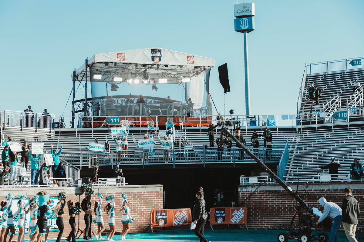 CoastalFootball's tweet photo. What a morning at Brooks! #CollegeGameDay https://t.co/DYsMKGZ5Xq