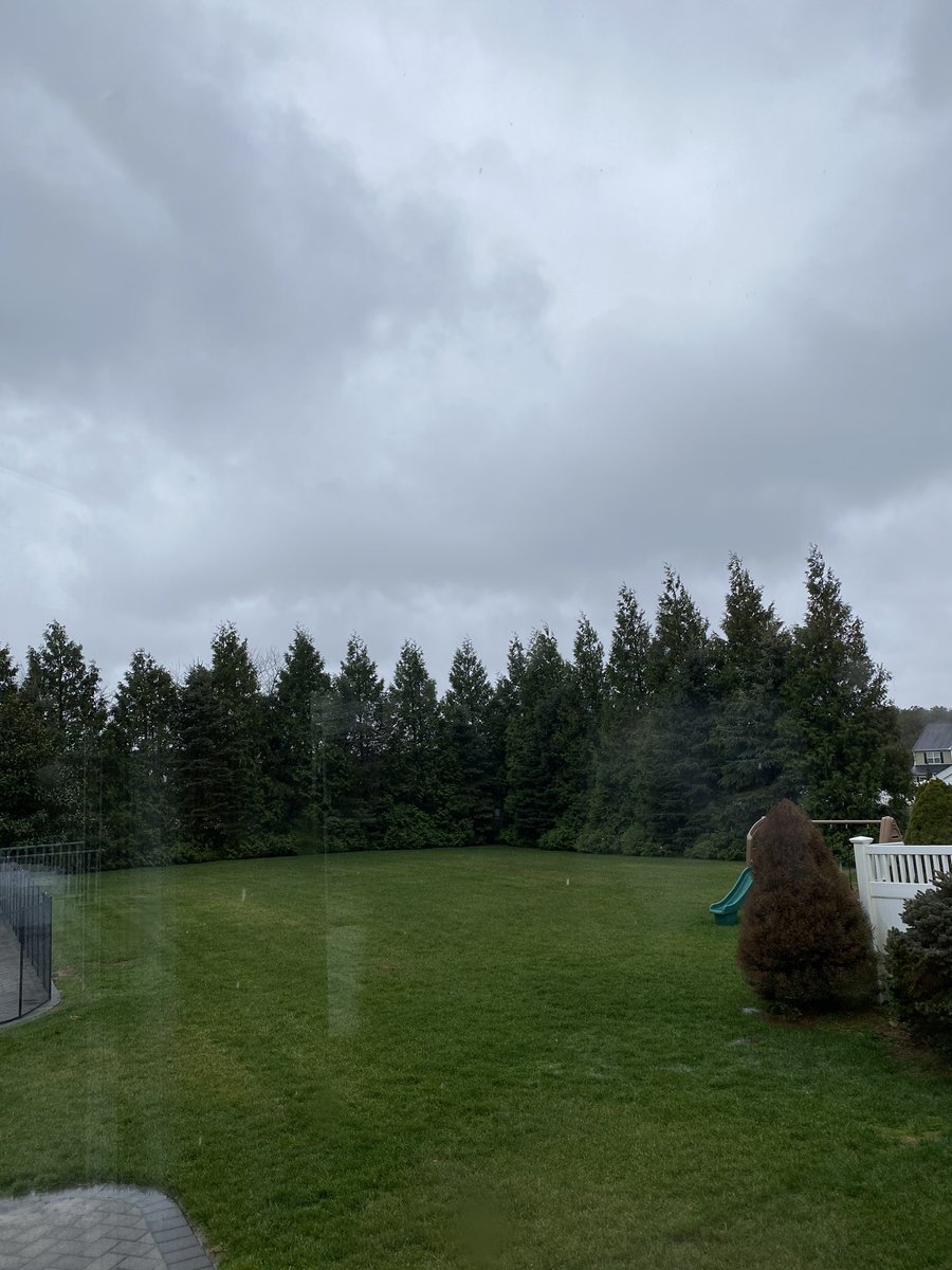 baywater's tweet photo. @WeatherGeoff @WeatherGeoff tough to see but it was about 45 mins ago when it was happening https://t.co/f10bpw3qQk