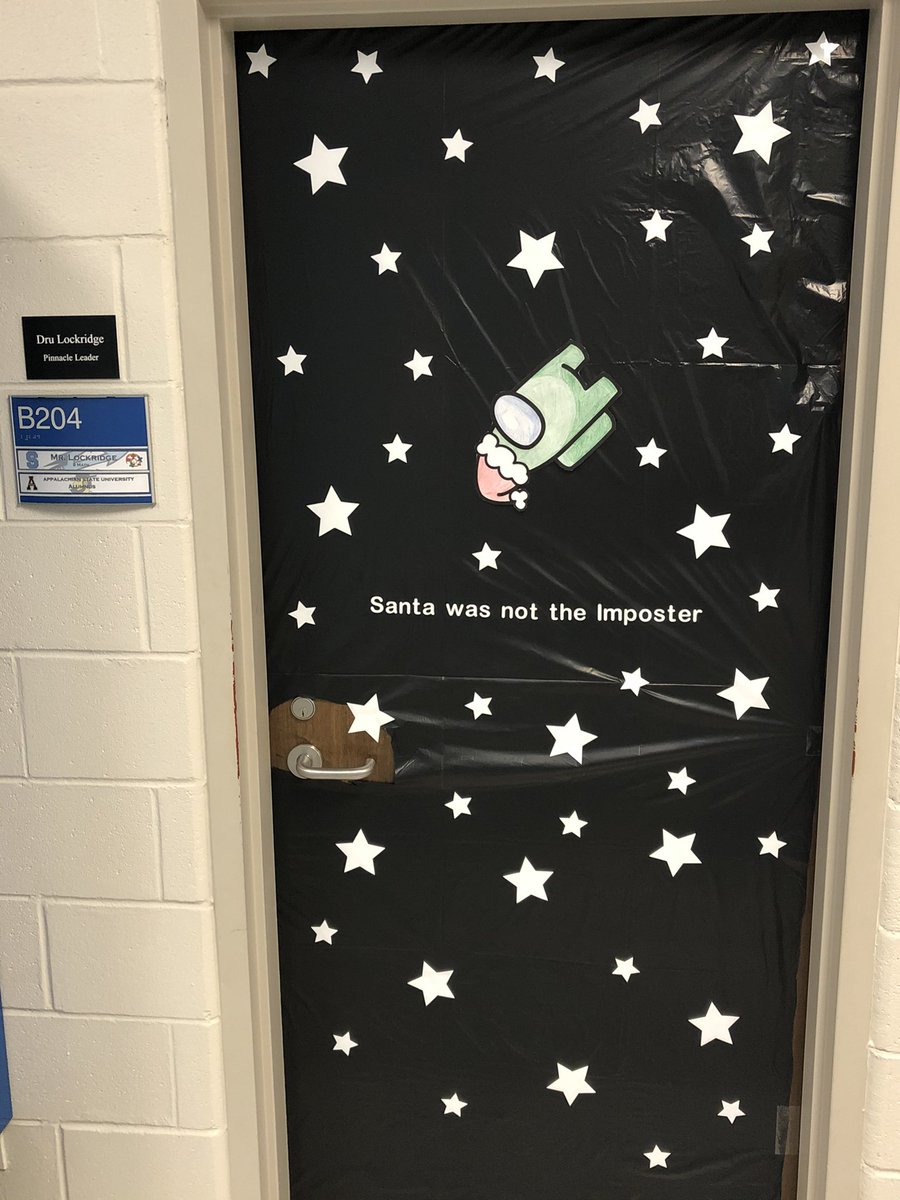 MrLockridge's tweet photo. @AmongUsGame @InnerslothDevs The @AmongUsGame door is coming along nicely! What do y’all think?! @InnerslothDevs https://t.co/gSNQOOMLoa