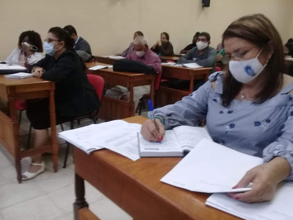 "Todos las propuestas tendrán el debido tratamiento. Ha sido fructífero el ejercicio y va a permitir lograr el consenso entre los diputados, y someter a aprobación normas enriquecidas", aseguró Esteban Lazo al concluir el debate de los proyectos de leyes" 

#CubaLegisla