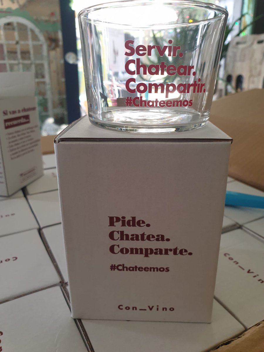 ¿Sabes qué es chatear?

Ven, escoge tu vino, te lo llevas a casa y chateas.

#chateemos #Takeaway #delivery #rosalunavinos