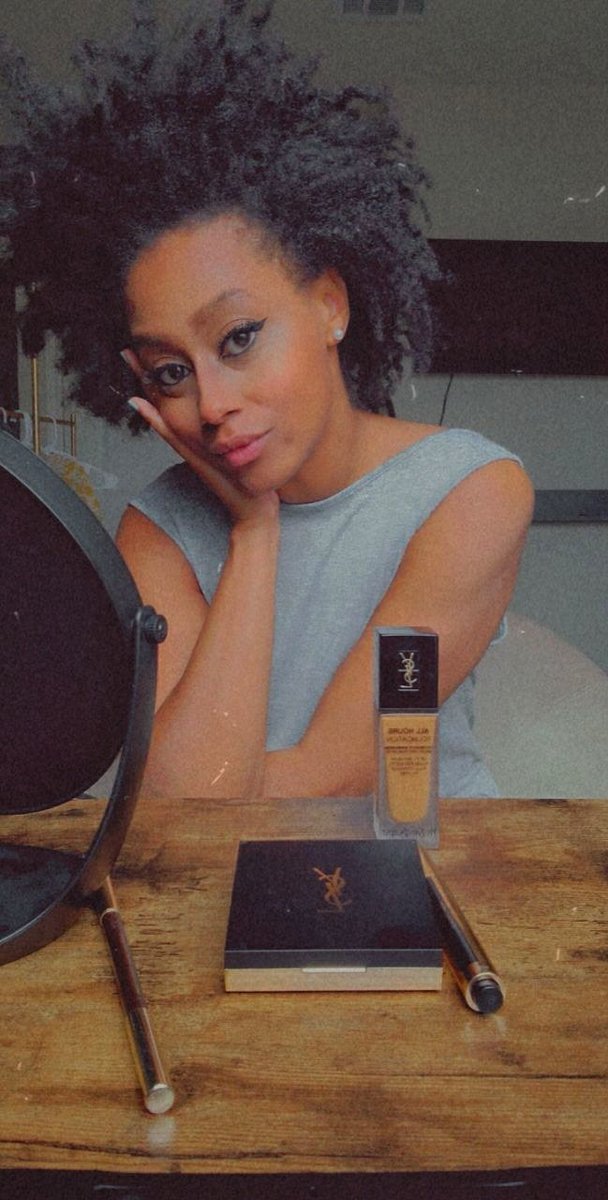 Elliejne_'s tweet photo. #beautyproducts #beautyinfluencer #beautybloggers #atxblogger #gorgeous #goodmorning #4chair #brownskin #muah #beatface #naturalhairjourney #blackwomanblogger @darkskinwomen_ @4chairclub @4cHairChicks @4chairclub https://t.co/0cDUK6CRwf