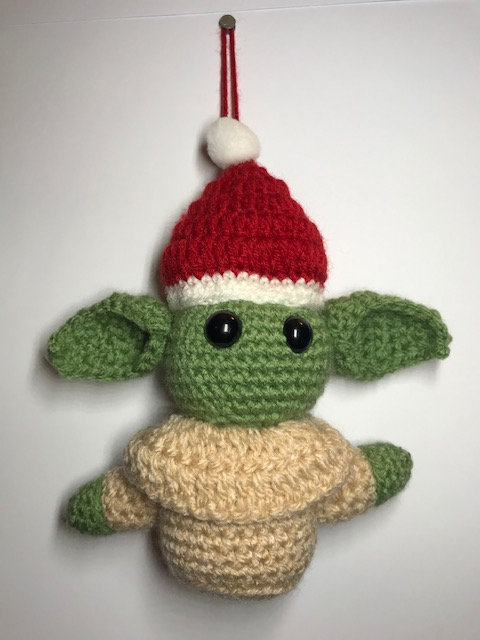 Back in stock!  Christmas Alien (or Yoda)!  bizziebeecrafts.co.uk/listing/900404… #stockingfiller #smallgiftidea #sciencefictionfan