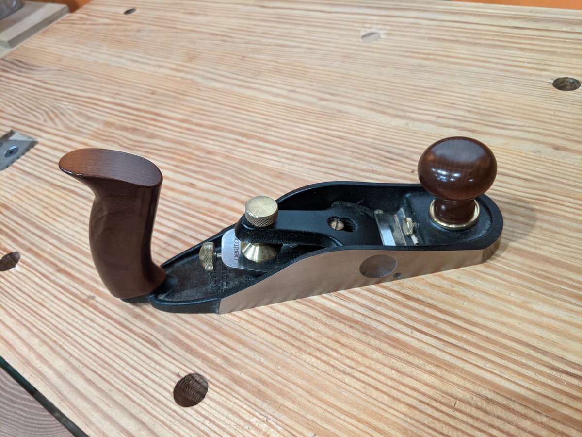 I know there isn't and never will be a "perfect plane" due to all of the varied tasks we ask a plane to do. However I do think there is a solid argument to be made that the Veritas SBUS is in fact a "perfect smoothing plane". If I had only two planes this would be the second.