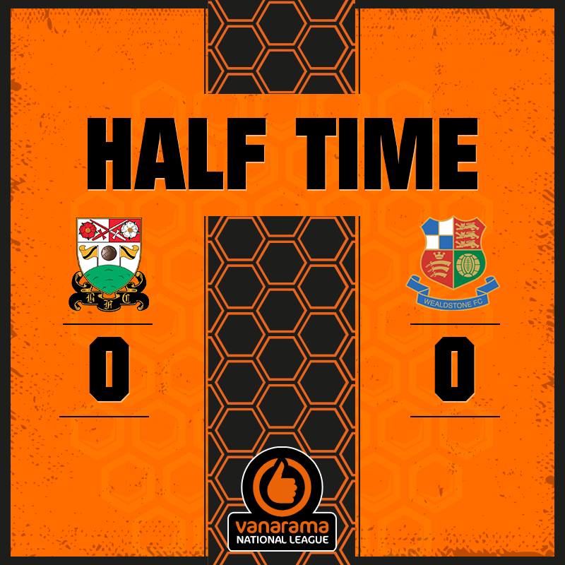 BarnetFC's tweet photo. Controversy at the end of the half, as the Bees have it in the net but it's ruled out for a foul on the Wealdstone 'keeper. 

#BNTWEA https://t.co/yP89yEp49R