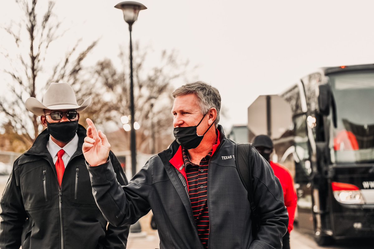 TexasTechFB's tweet photo. 📍 One last time at our house https://t.co/TUWPPurn1t