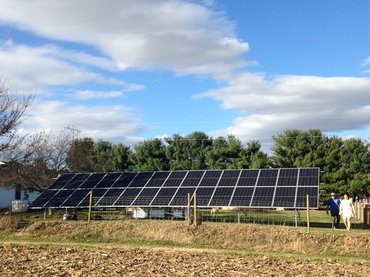apa_solar's tweet image. Using APA's Pre-Engineered Kit, our friends at Ecohouse Solar recently installed this 12 kW system. The Pre-Engineered Kit is Fast. Flexible. Engineered. &amp;amp; Ready.

#APAwesome
#SolarPartners