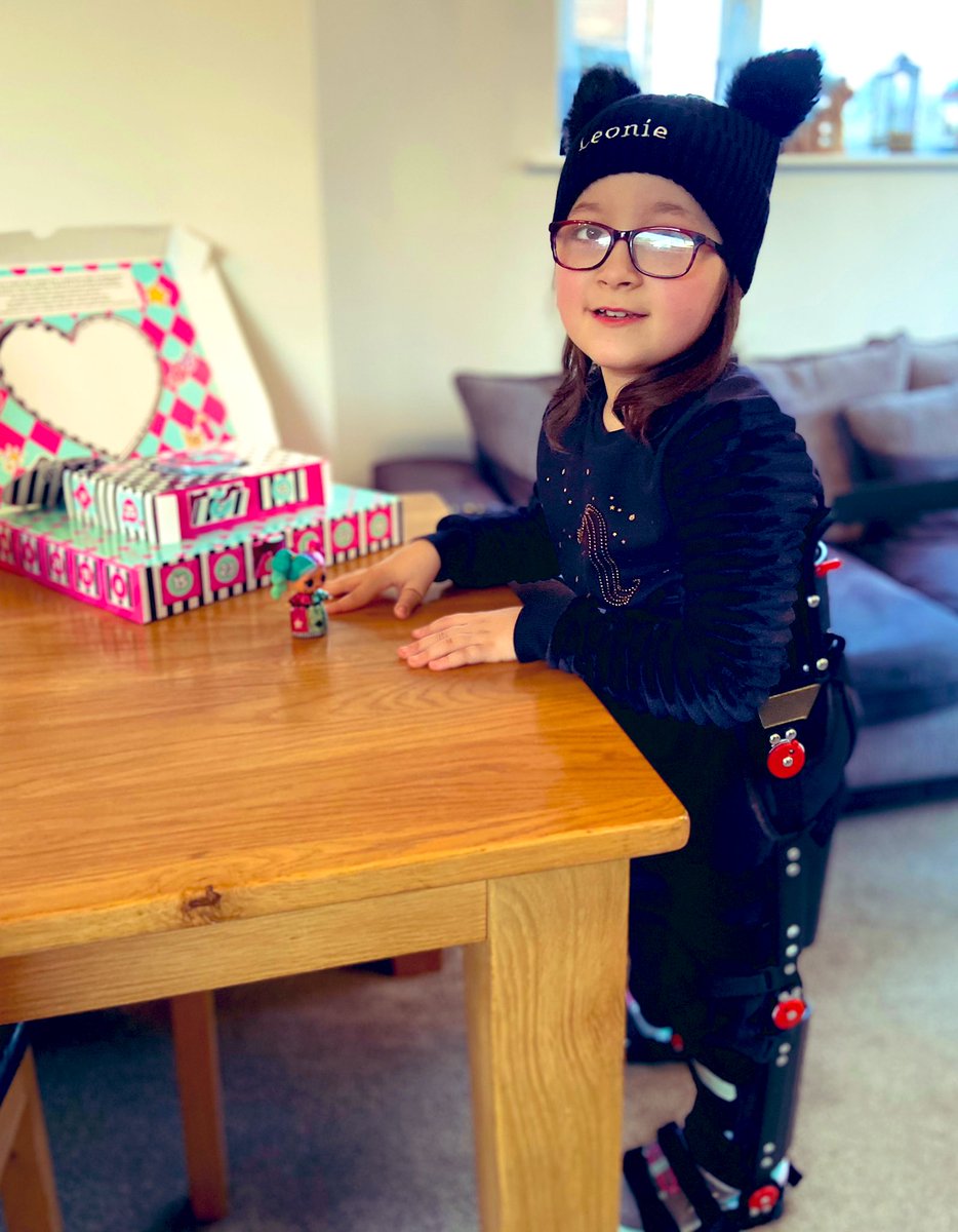 chillibean2018's tweet photo. Do you like her new bobble hat? #Leonie #NextOfficial #BubbleSupport with Grandma ❤️
Leonie is very close to all her family . The amount of love she gives us is so special . The amount of love we give her is overwhelming. #HelpLeonieWalk
https://t.co/4prEQKVSri https://t.co/MhBSpwfmDl